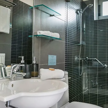 Aloni - Contemporary With Private Pool & Sea Views, Fiskardo * Matsoukata