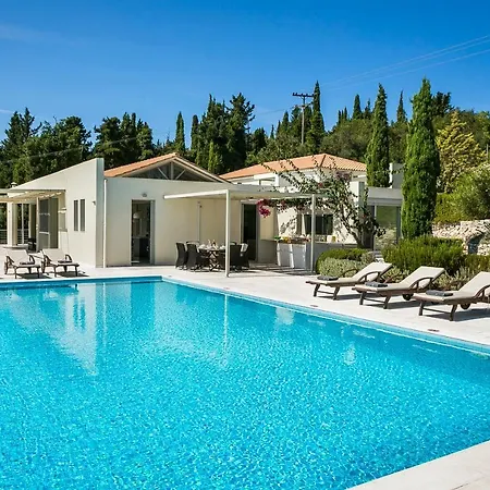 Aloni - Contemporary With Private Pool & Sea Views, Fiskardo Villa *
