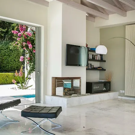 Aloni - Contemporary With Private Pool & Sea Views, Fiskardo *