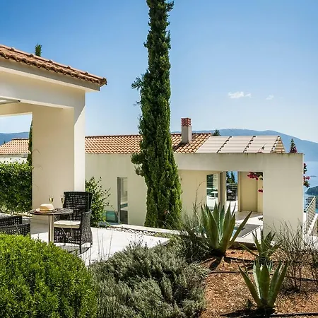 Villa Aloni - Contemporary With Private Pool & Sea Views, Fiskardo *